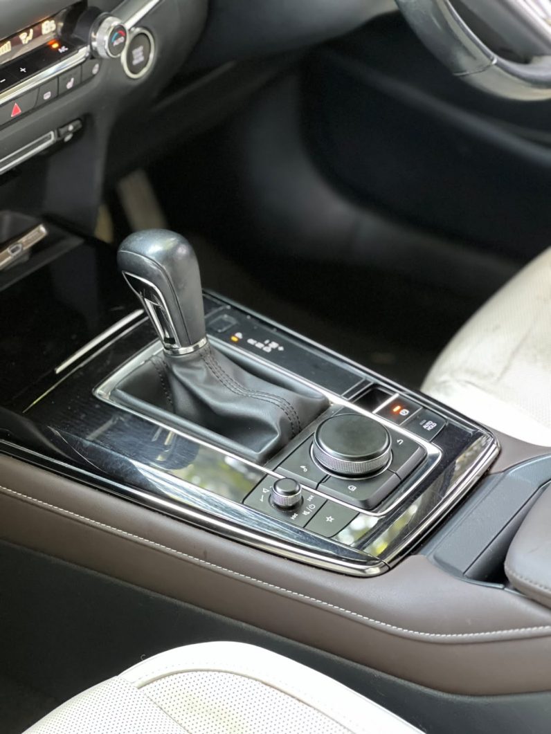 
								Mazda CX-30 full									