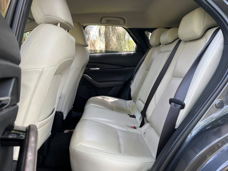 
								Mazda CX-30 full									