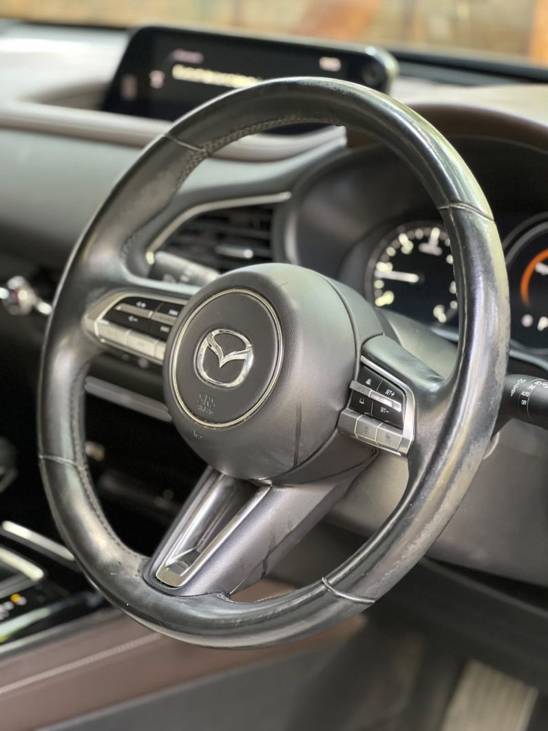 
								Mazda CX-30 full									