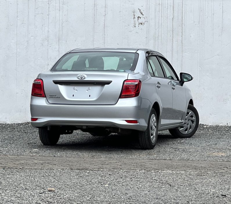 
								Toyota Axio full									