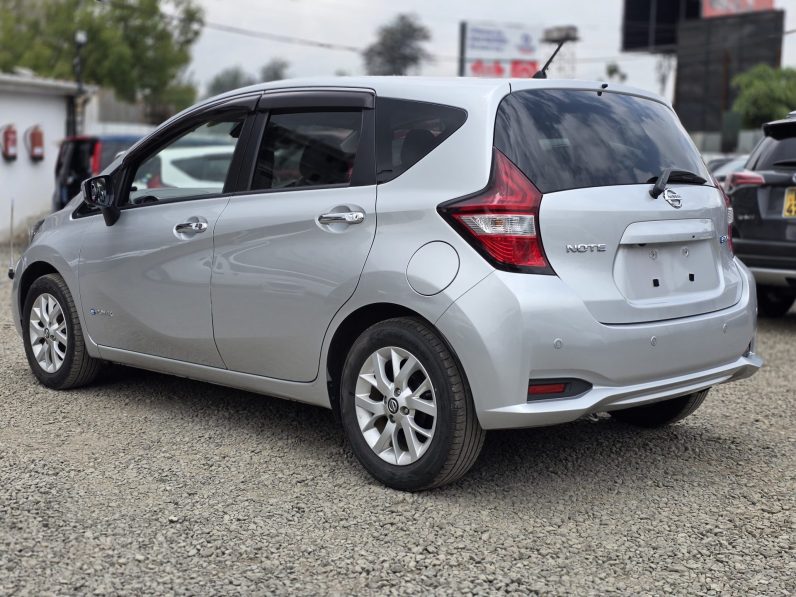 
								Nissan Note Epower full									