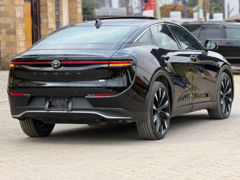 
								Toyota Crown full									