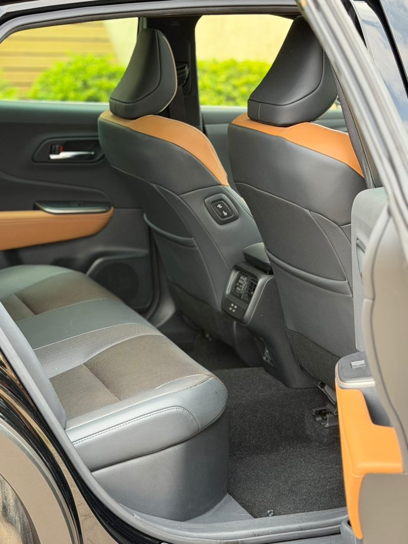 
								Toyota Crown full									