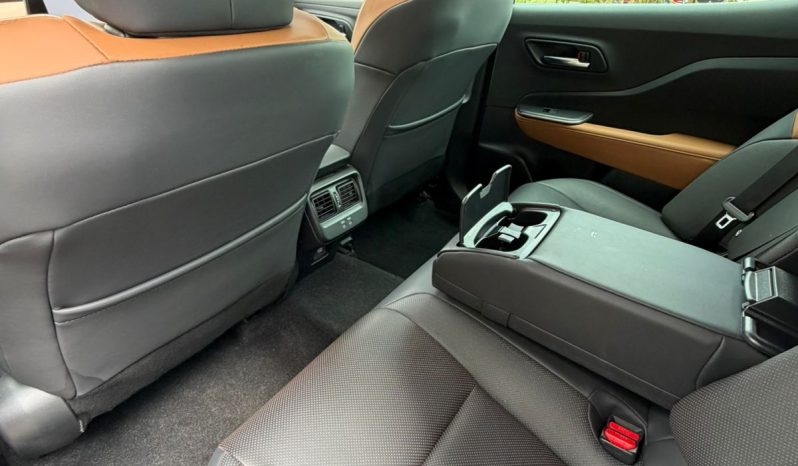
								Toyota Crown full									