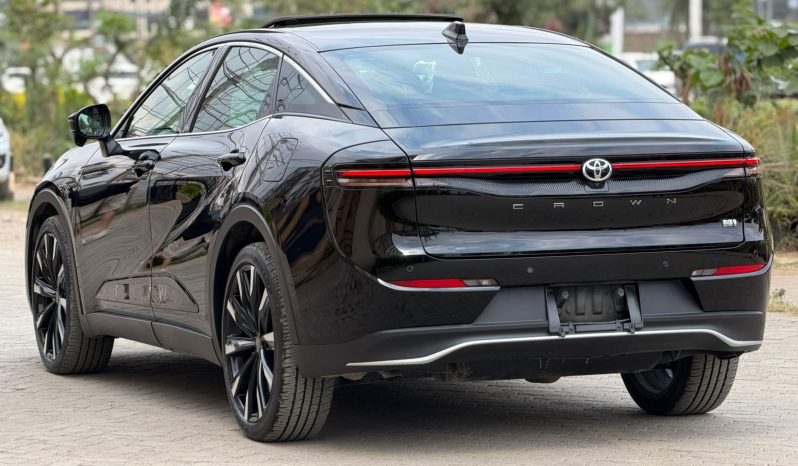 
								Toyota Crown full									