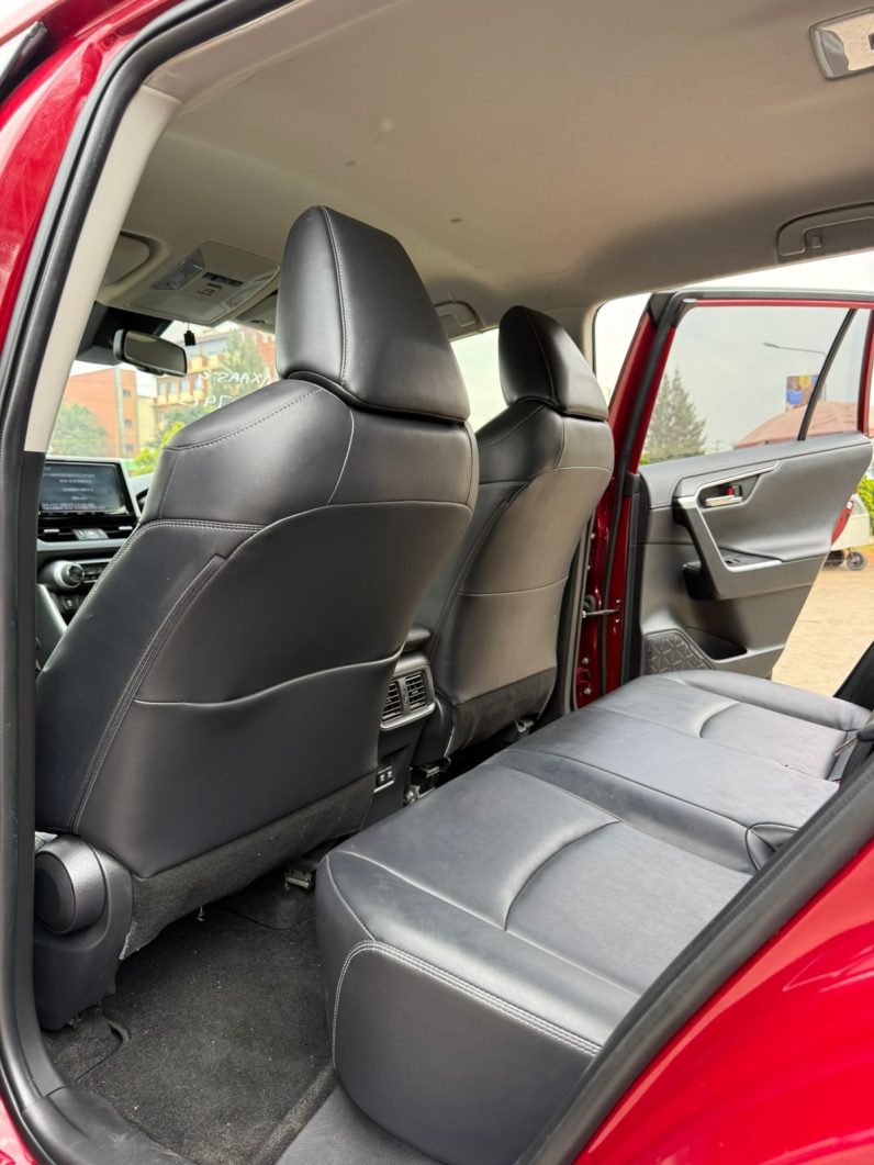 
								Toyota Rav4 full									