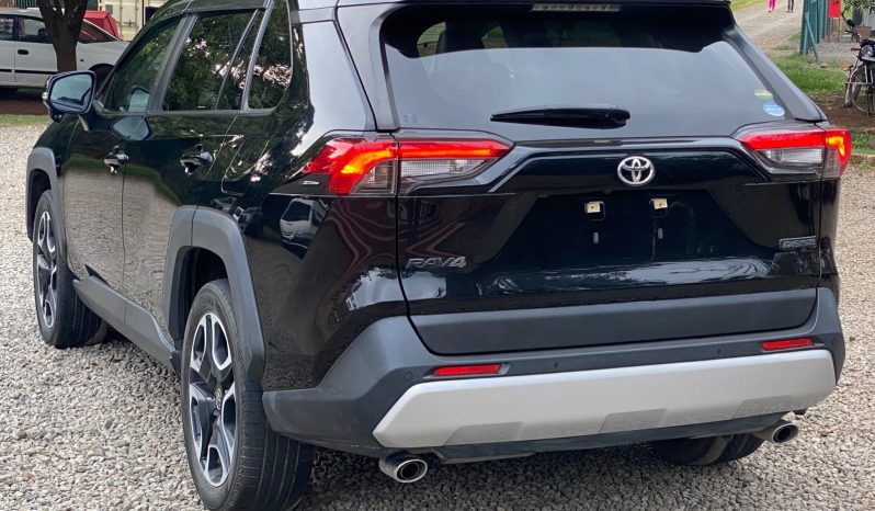 
								Toyota Rav4 Adventurer full									