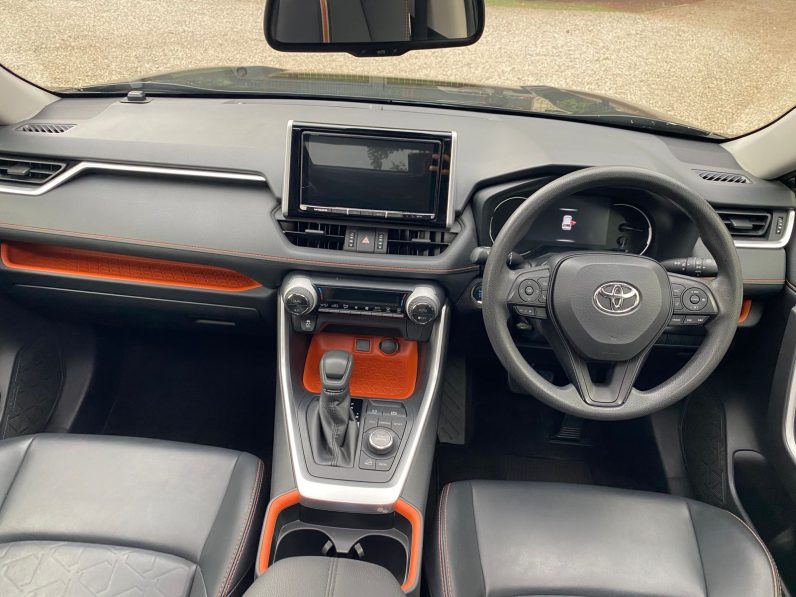 
								Toyota Rav4 Adventurer full									