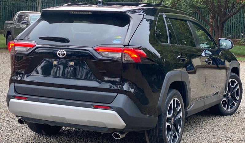
								Toyota Rav4 Adventurer full									