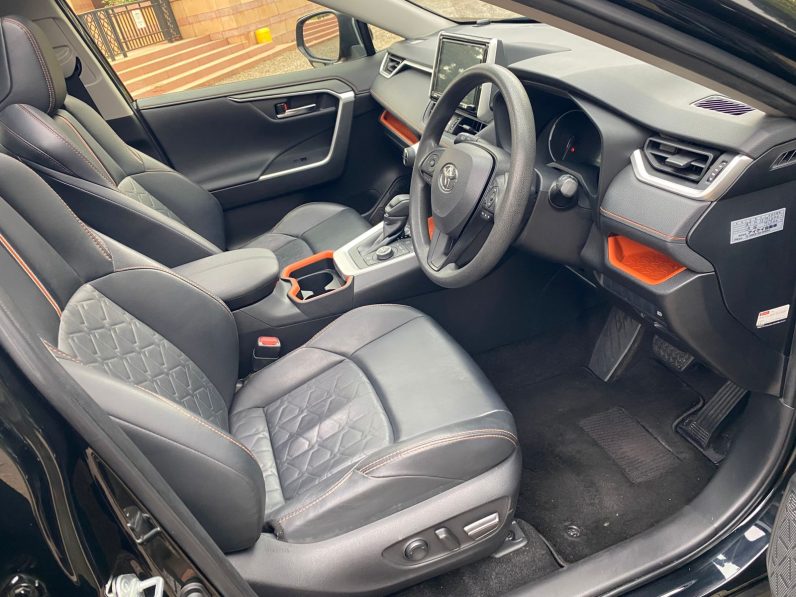 
								Toyota Rav4 Adventurer full									