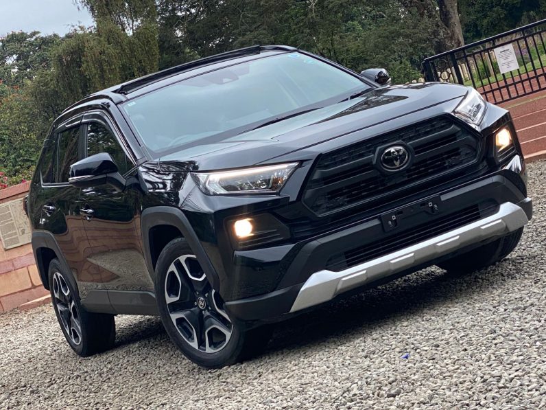 
								Toyota Rav4 Adventurer full									