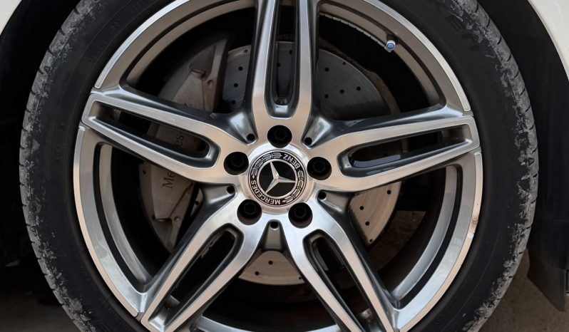 
								Mercedes Benz E200 full									