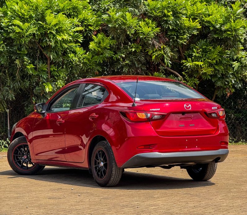 
								Mazda 2 full									