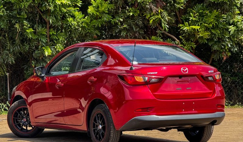 
								Mazda 2 full									