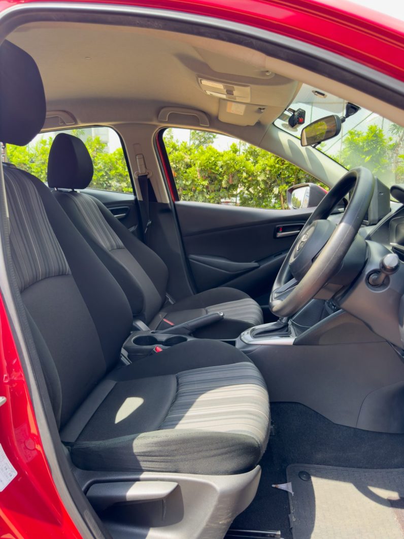 
								Mazda 2 full									
