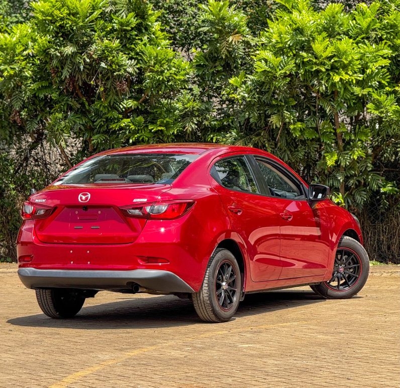 
								Mazda 2 full									
