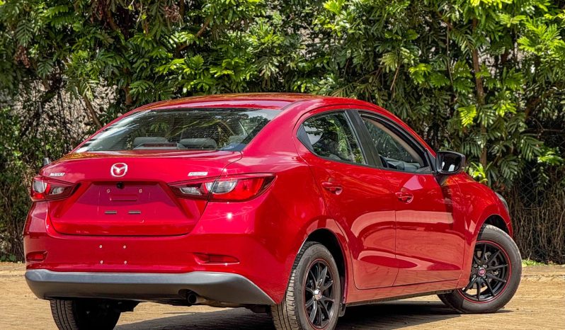 
								Mazda 2 full									
