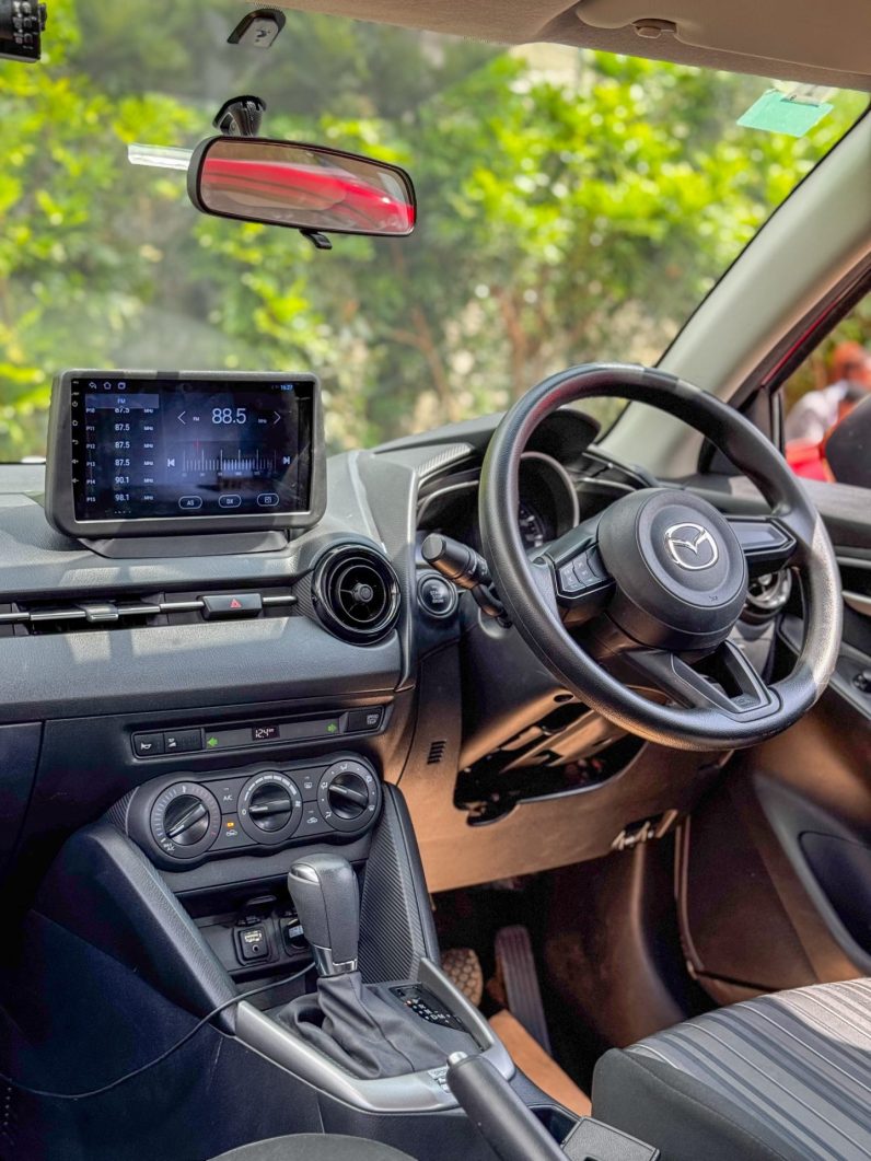 
								Mazda 2 full									