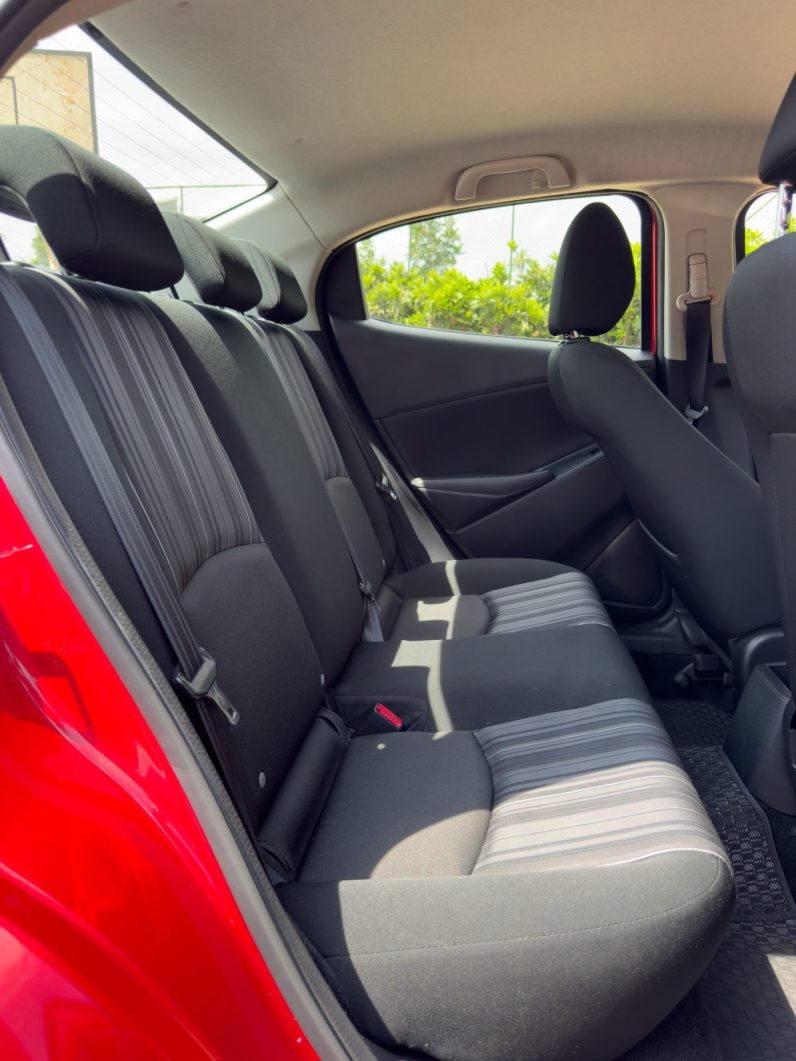 
								Mazda 2 full									