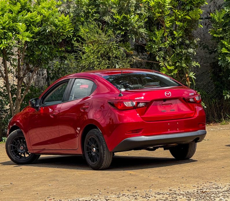 
								Mazda 2 full									