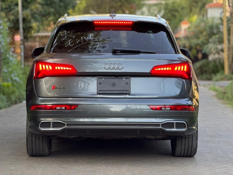 
								Audi SQ5 full									