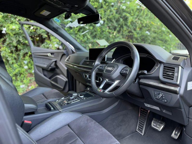 
								Audi SQ5 full									