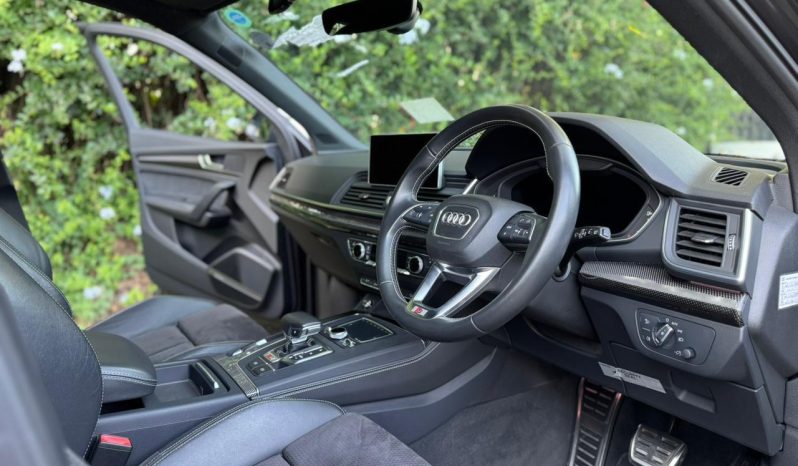 
								Audi SQ5 full									