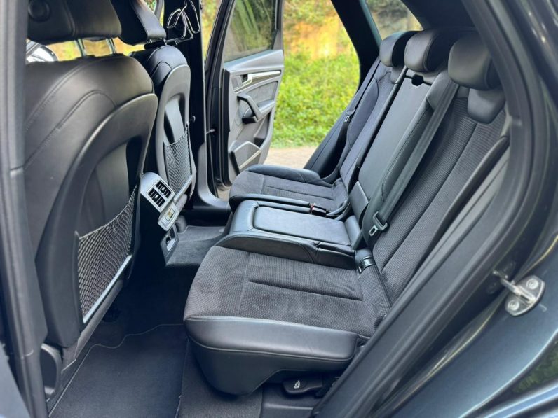
								Audi SQ5 full									