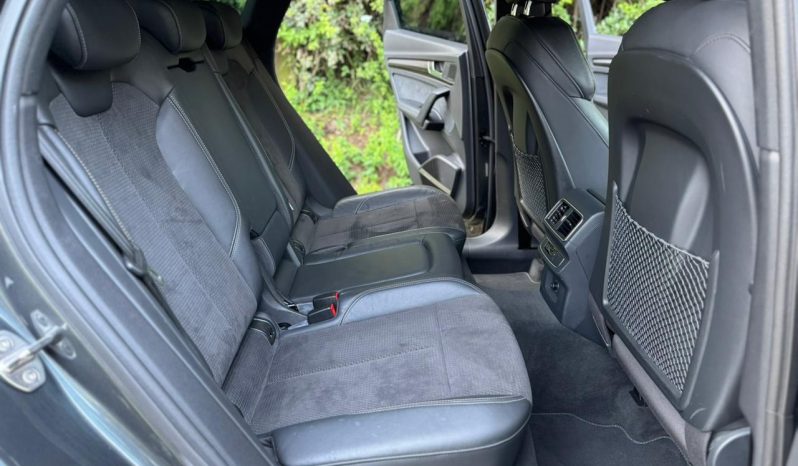 
								Audi SQ5 full									