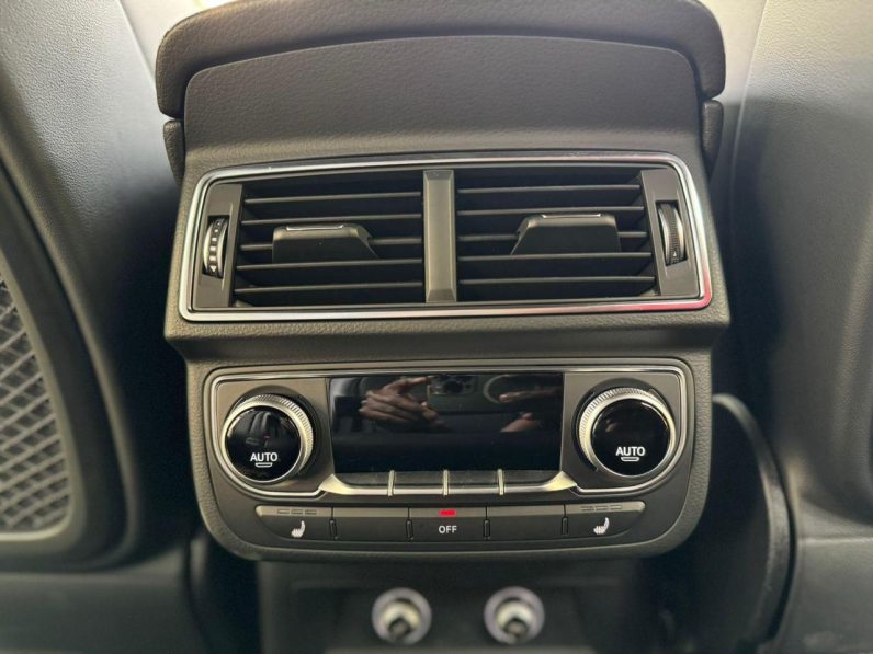 
								Audi Q7 full									