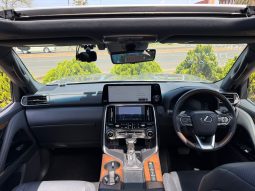 Lexus LX600