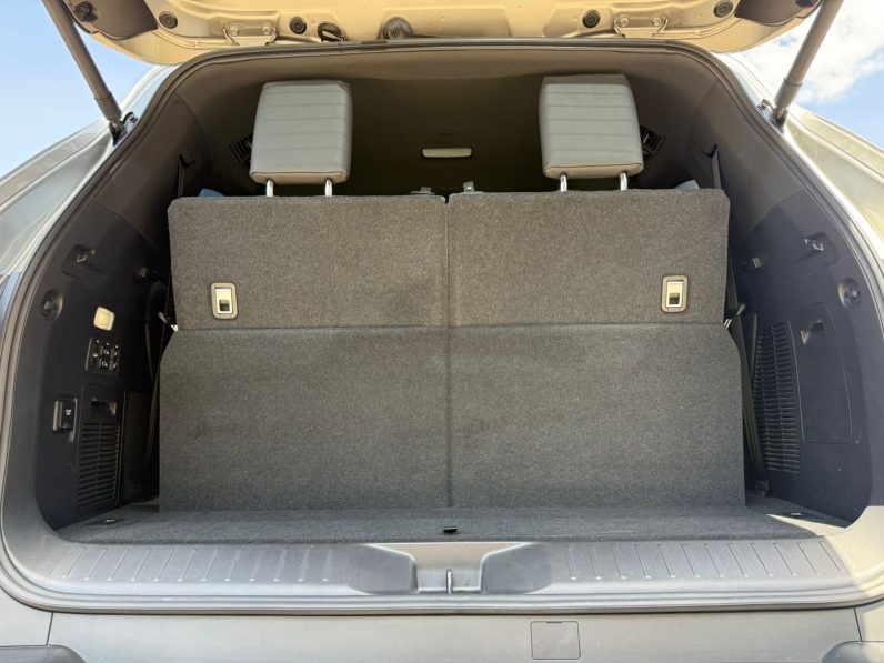 
								Lexus LX600 full									
