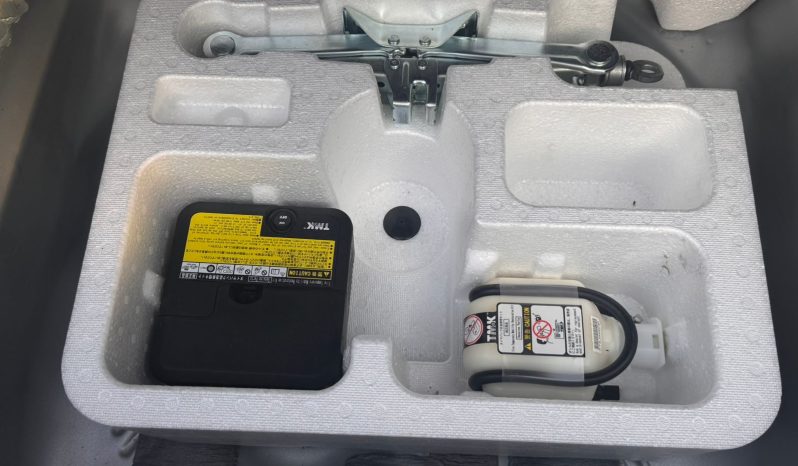 
								Toyota Axio full									