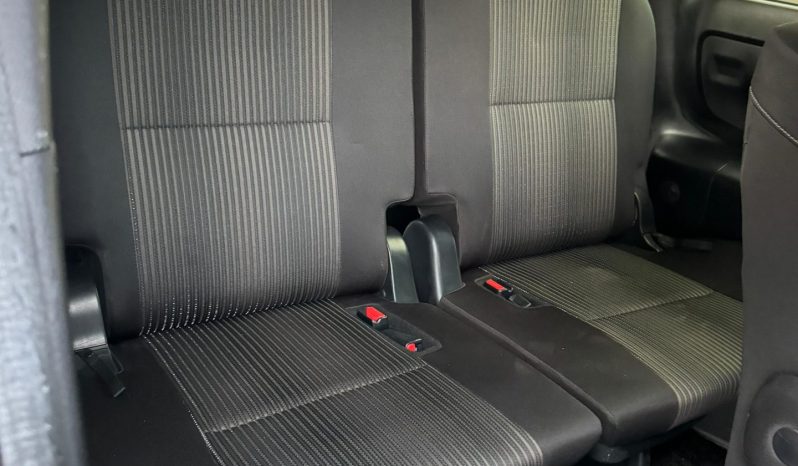 
								Toyota Voxy full									
