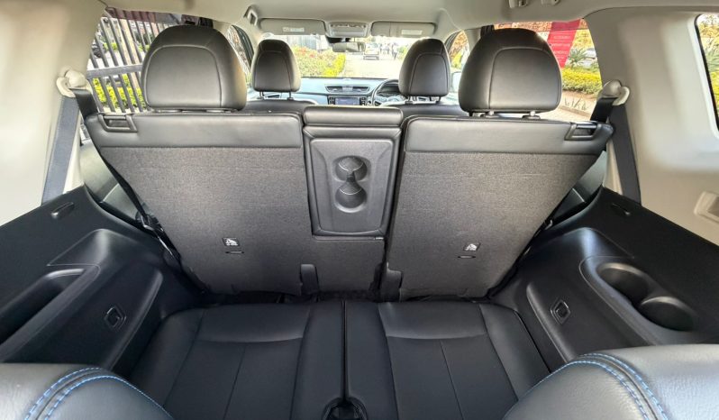 
								Nissan Xtrail full									