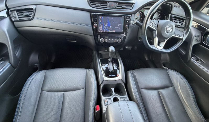
								Nissan Xtrail full									