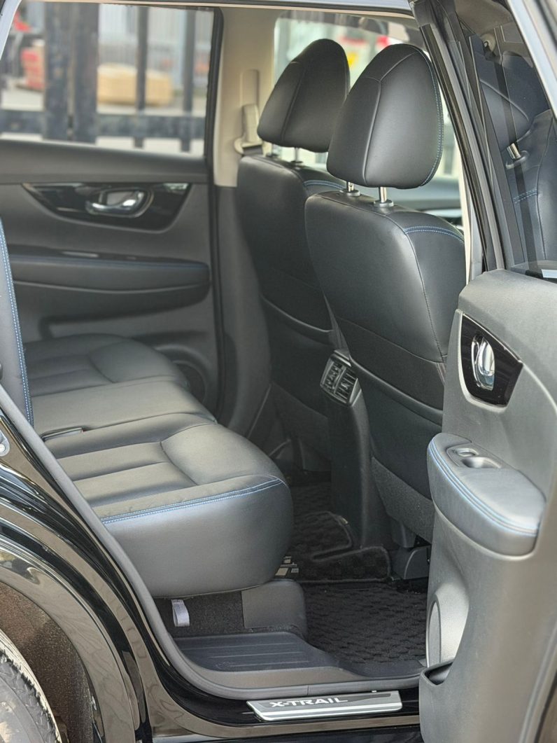 
								Nissan Xtrail full									