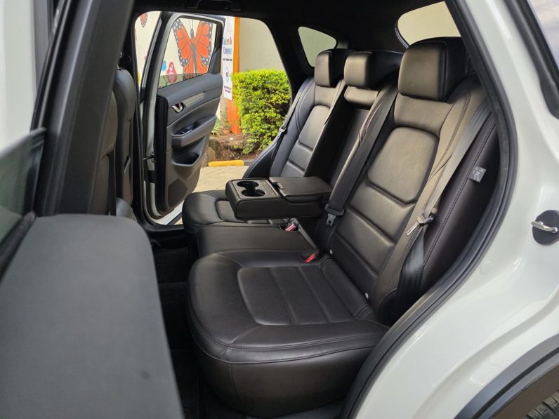 
								Mazda CX-5 full									