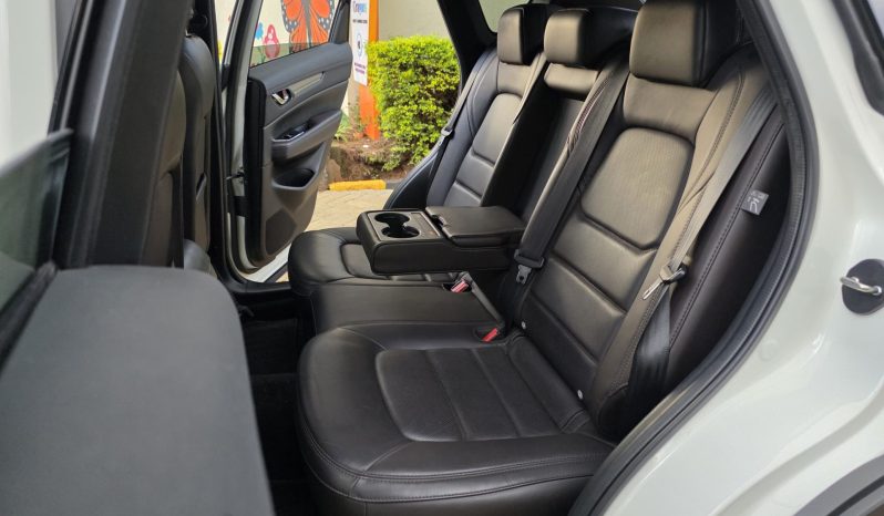 
								Mazda CX-5 full									