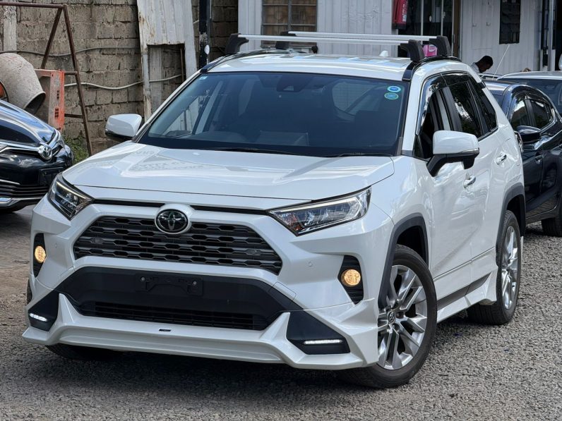 
								Toyota Rav4 full									
