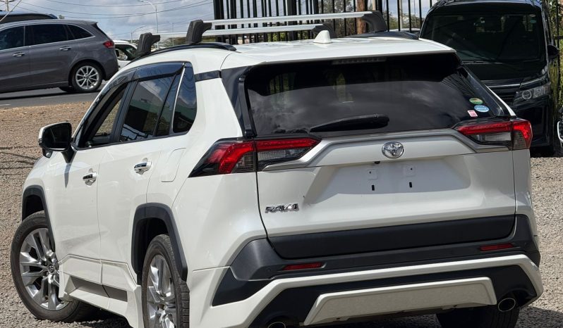 
								Toyota Rav4 full									