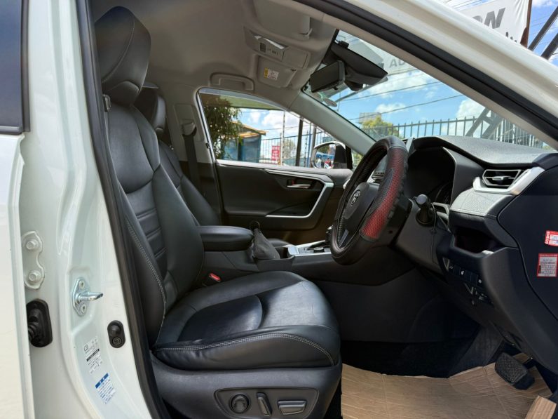 
								Toyota Rav4 full									