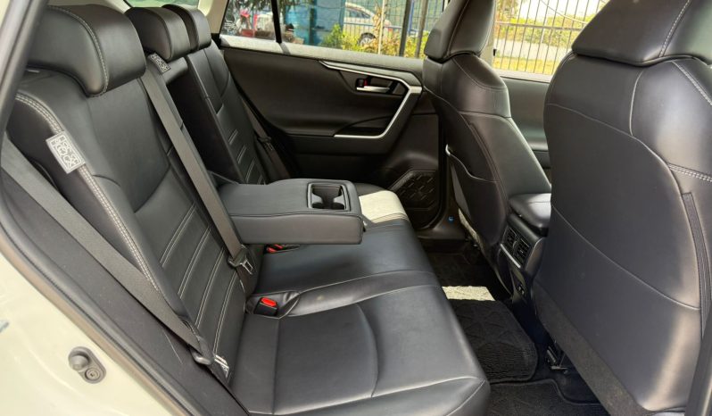 
								Toyota Rav4 full									