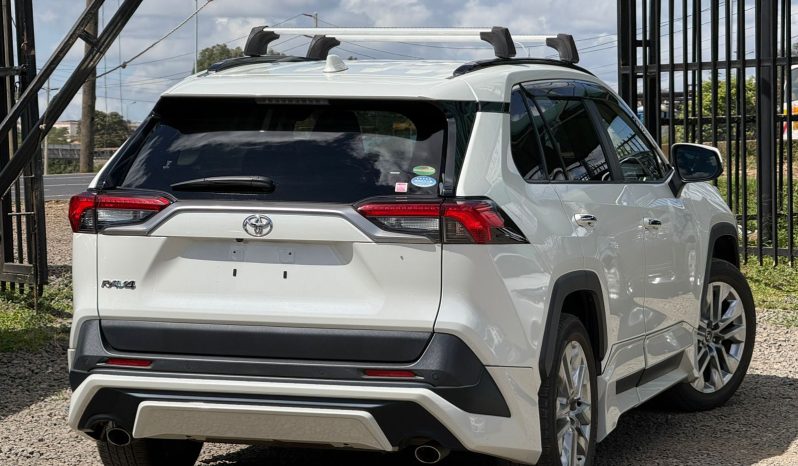 
								Toyota Rav4 full									