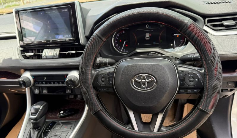 
								Toyota Rav4 full									
