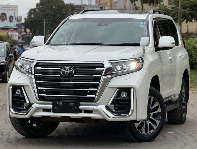 
								Toyota Land Cruiser Prado TXL full									