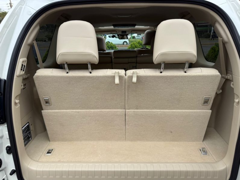 
								Toyota Land Cruiser Prado TXL full									