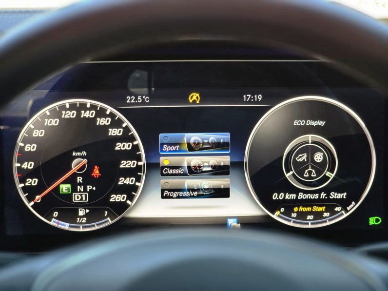 
								Mercedes Benz E400 full									