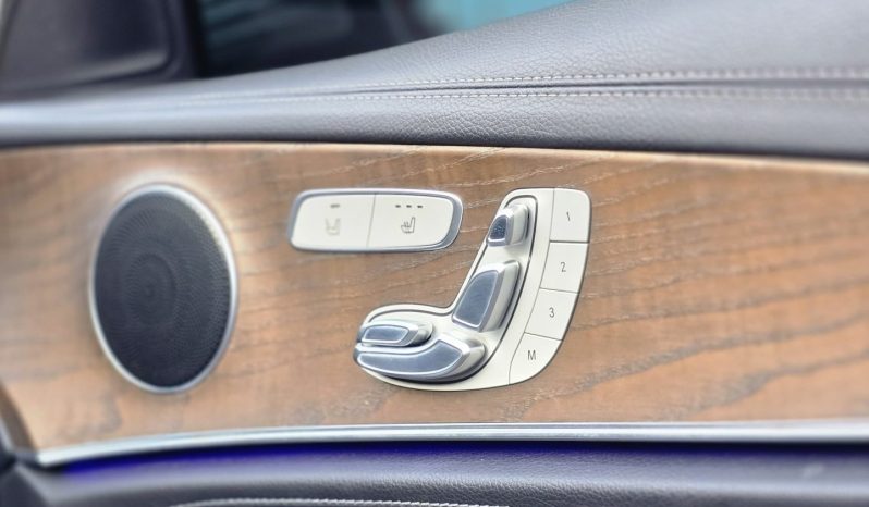 
								Mercedes Benz E400 full									