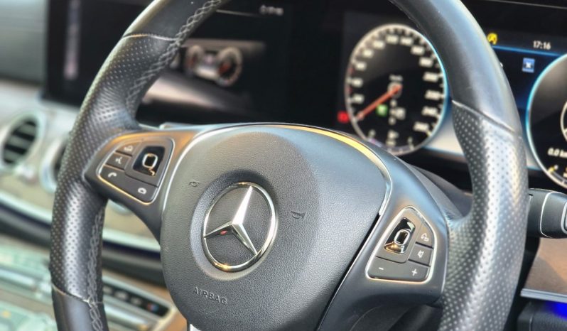 
								Mercedes Benz E400 full									